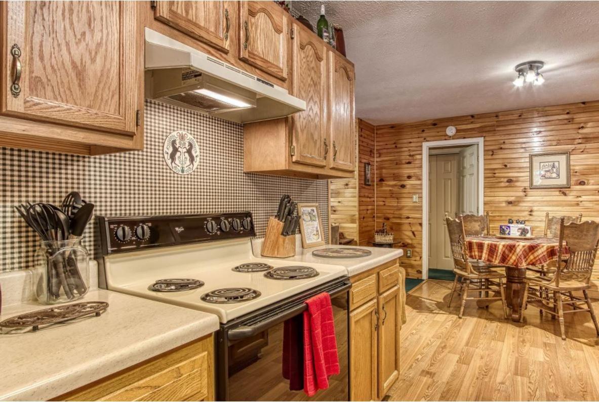 Sunset Ridge Cabin Pigeon Forge Exterior photo