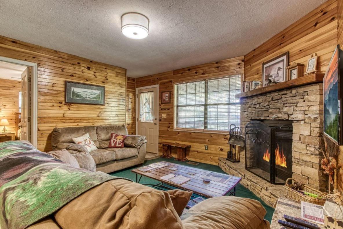 Sunset Ridge Cabin Pigeon Forge Exterior photo